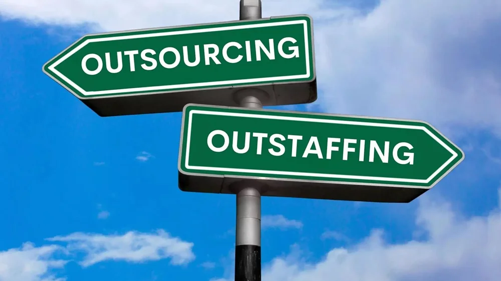 Software Outsourcing Vs. Outstaffing: Which One to Choose?