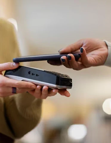 Retail & E-commerce